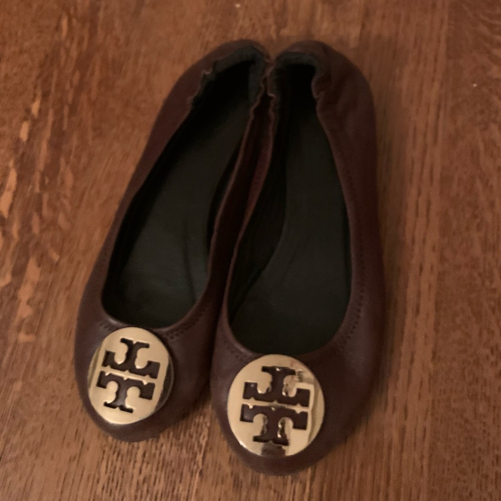Tory Burch Ballet Flats; purple and gold; size 7 - Picture 3 of 4